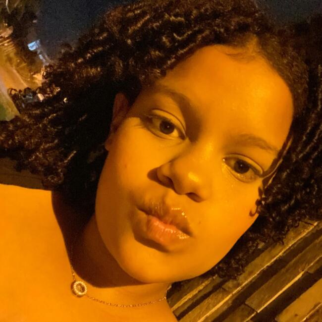 Babá em Moreno: Emilly
