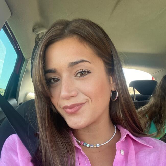 Babysitter in Galway: Mónica