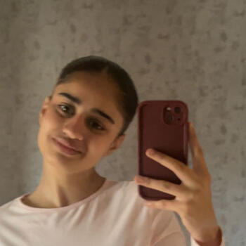 Babysitter in Ronse: Amina