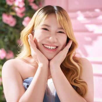 位于Singapore Island的临时保姆: SIEW HUEY