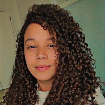 Babá em Guarujá: Adelaine Castor