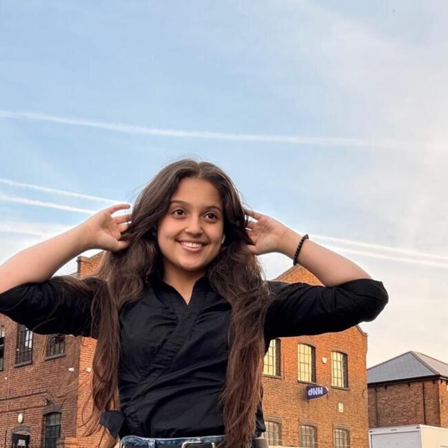 Babysitter in London: Laura