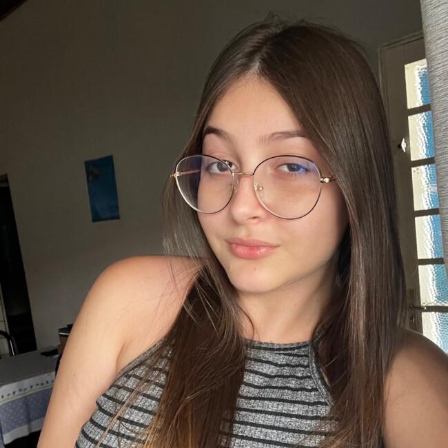 Babá em Cuiabá: Ana Clara