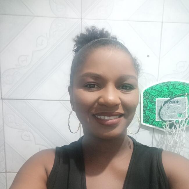 Emprego de babá em Araçariguama: Deborah