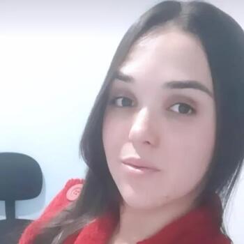 Babysitter in Pinhais: Ana Claudia
