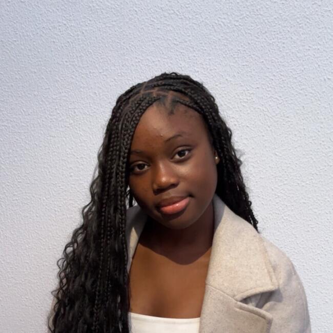 Babysitter em Queluz: Naisa