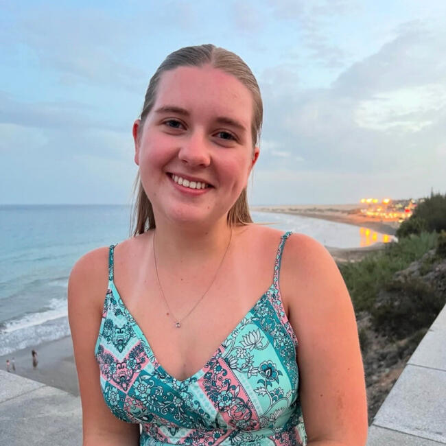 Babysitter in Moncé-en-Belin: Lola