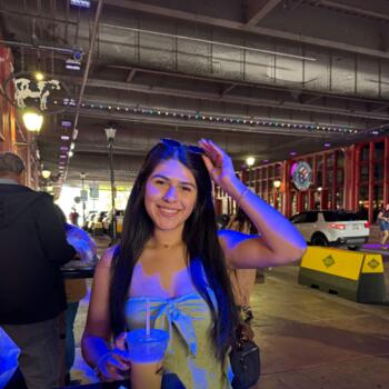 Babysitter Oak Park: Miranda