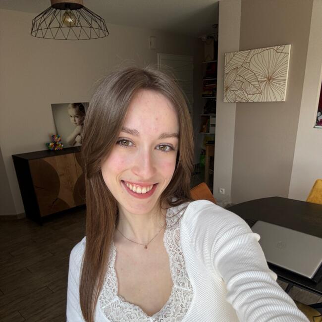 Babysitter in Le Loroux-Bottereau: Anaïs