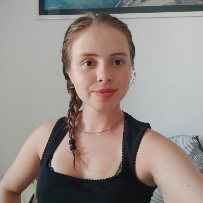 Babysitter in Quint-Fonsegrives: Laura