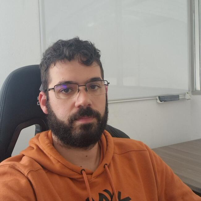 Trabalho de babysitting em Marinha Grande: Rui