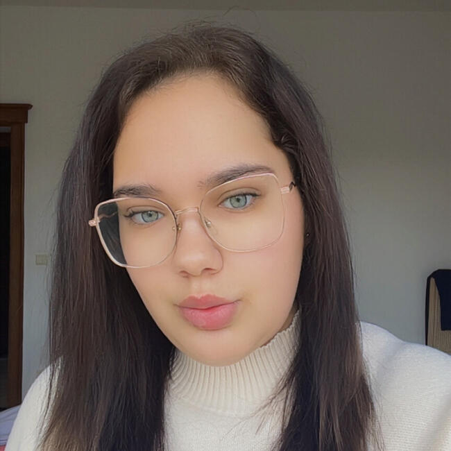 Babysitter in Stekene: Keela