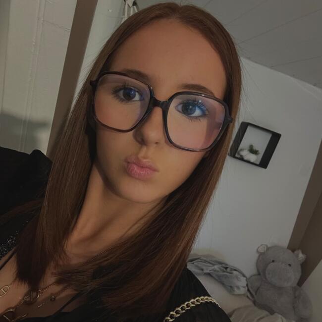Baby-sitter à Melesse: Laura