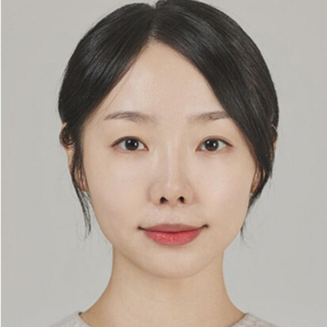 Babysitting job in Singapore: Marie