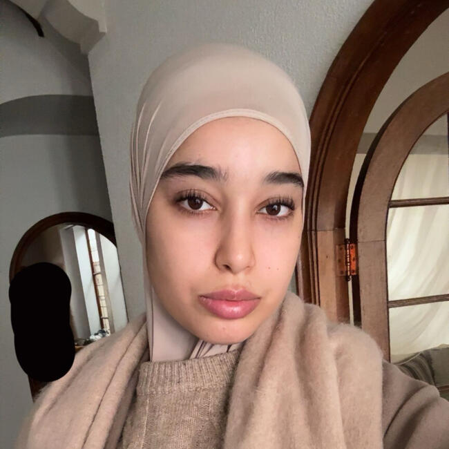 Babysitter in Willebroek: Amina