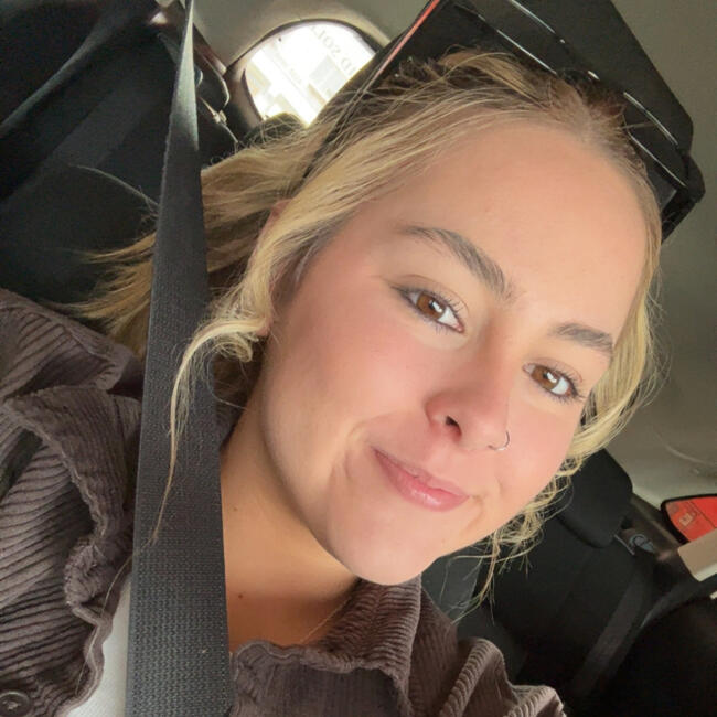 Babysitter in Tamworth: Zahlee