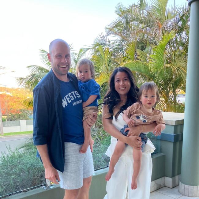 Oppaswerk in Amsterdam: Nhung en Roy