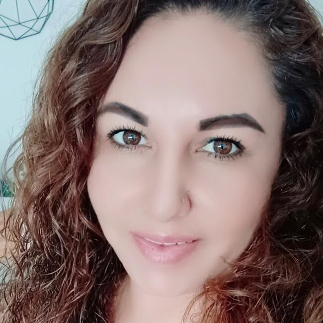 Babysitter in Villeneuve-Saint-Georges: Dalila