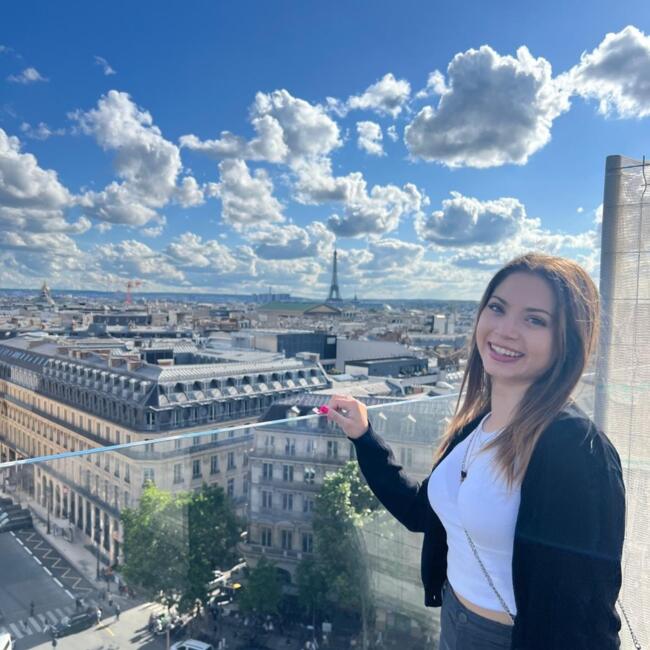 Babysitter in Rome: Claudia