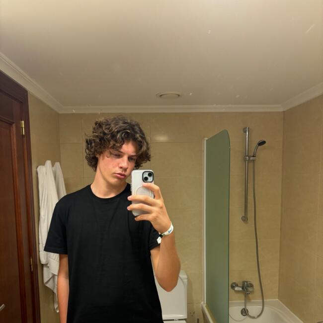 Babysitter in Cavalaire-sur-Mer: Sacha