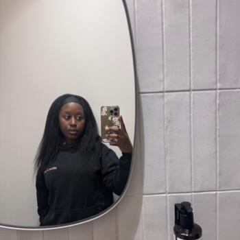 Babysitting job in Leigh: babysitting job Dianne