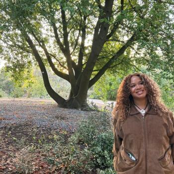 Babysitter in Woking: Shantal