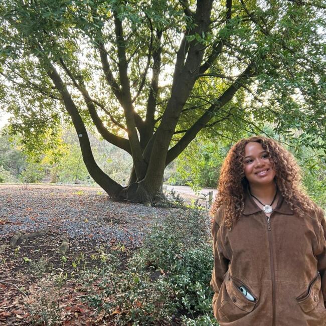 Babysitter in Woking: Shantal