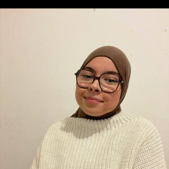 Babysitter Nantes: Yousra