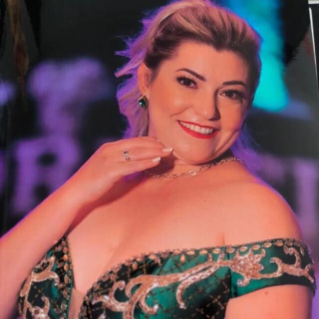 Babysitter in Maringá: Ana Paula