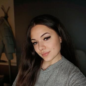 Babysitter in Bucharest: Stephanie