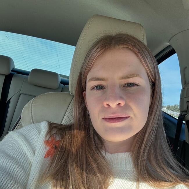 Babysitter in Adelaide: Erin