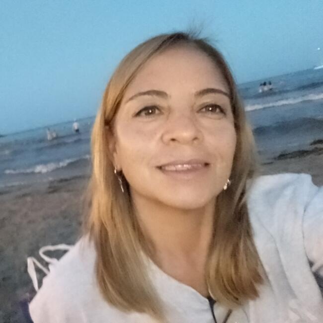 Canguro en Alicante: Rosana