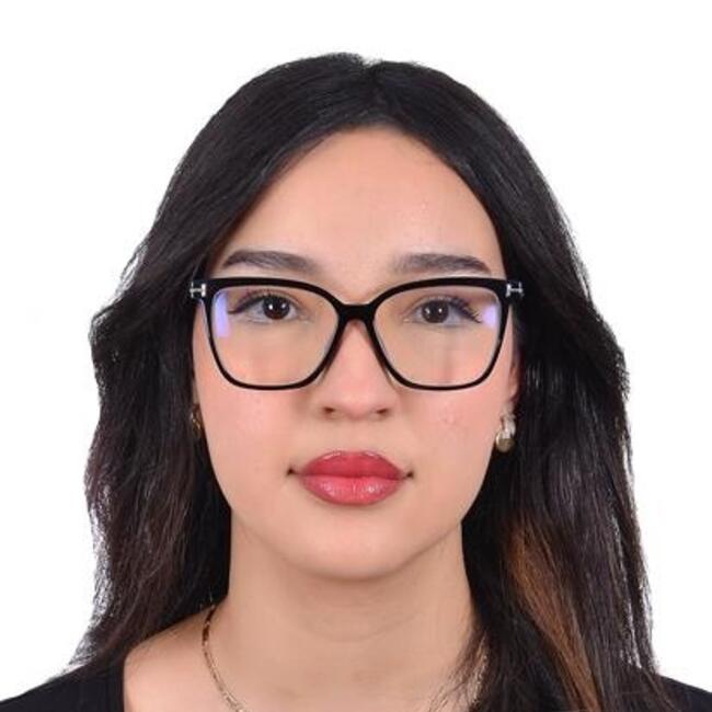 Babysitter in Montpellier: Khaoula