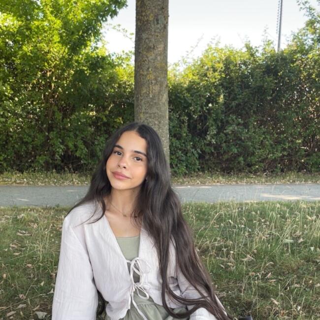 Babysitter in Savigny-le-Temple: Nesrine