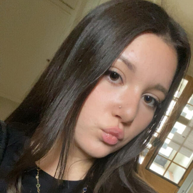 Babysitter in Bois-Colombes: Lina