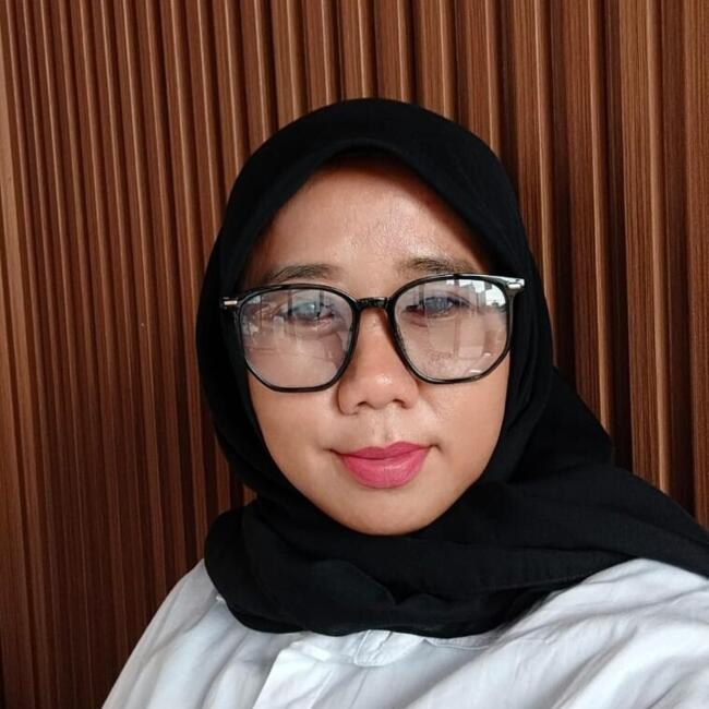 Babysitter di Kota Tangerang: Eti