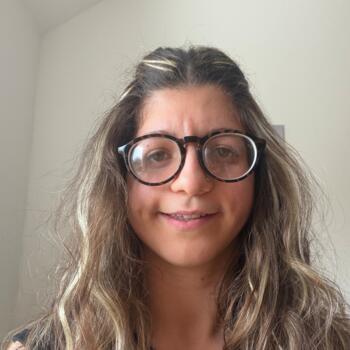 Babysitter in Dagenham: Vasilena