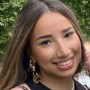 Babysitter in Pont-Évêque: Féryel