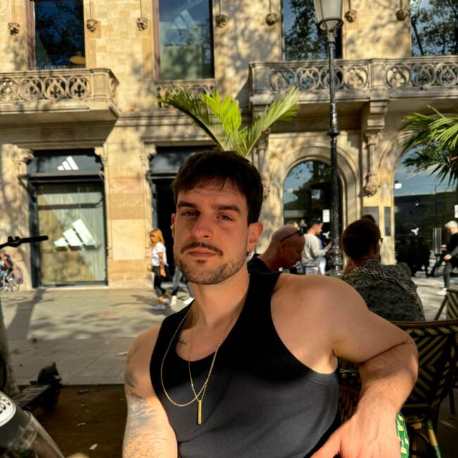 Babysitter in Dublin: Adrián