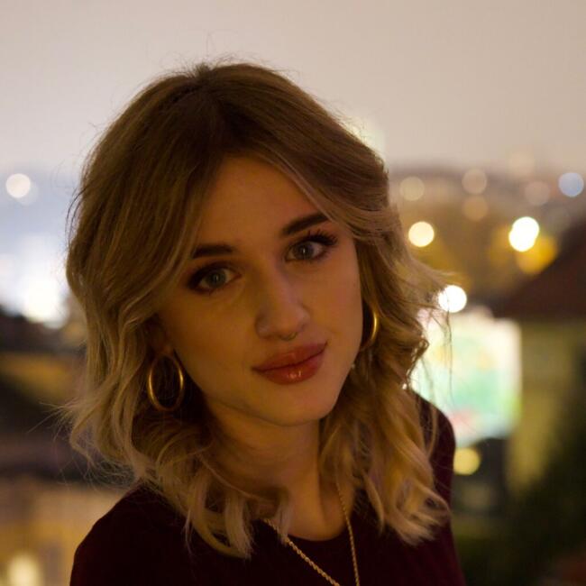 Babysitter a Roma: Giulia