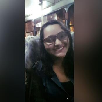 Babá em Niterói: Larissa