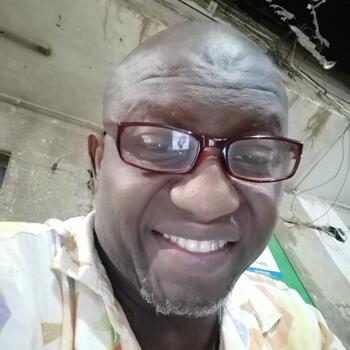 مربية أطفال في القاهرة الجديدة: Anthony