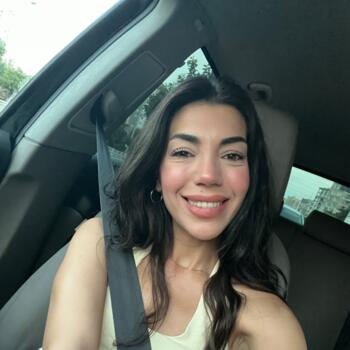 Babysitter in Los Angeles: Pinar