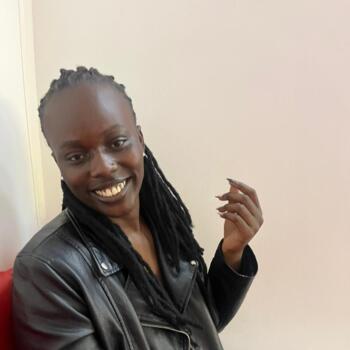 Babysitter in Nairobi: Leo