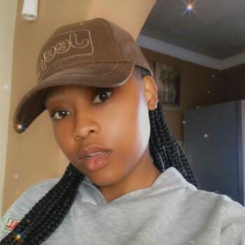 Babysitter in Johannesburg South: Mbali