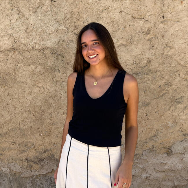 Babysitter in Castelldefels: Ines