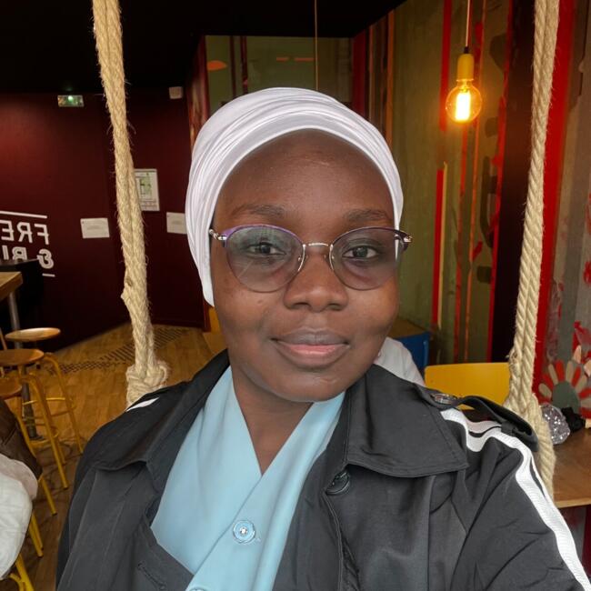 Babysitter in Villeurbanne: HADJE HAOUA