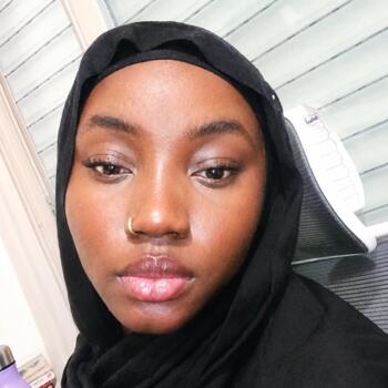 Babysitter Angers: Aoua