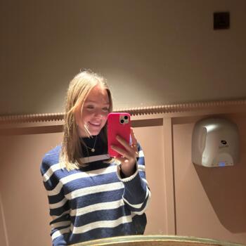 Babysitter in Guildford: Grace