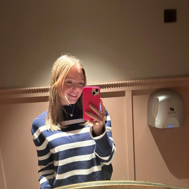 Babysitter in Guildford: Grace